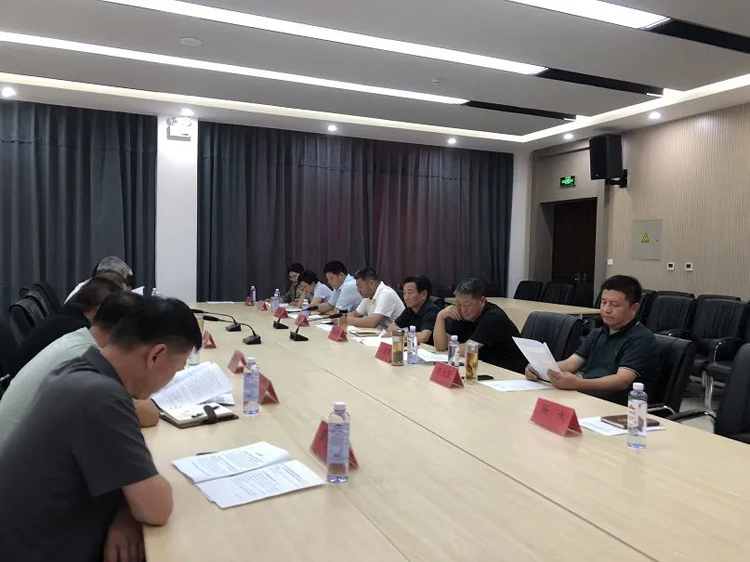 徐进海带领调研组深入大海陀自然保护区开展林草防火立法调研
