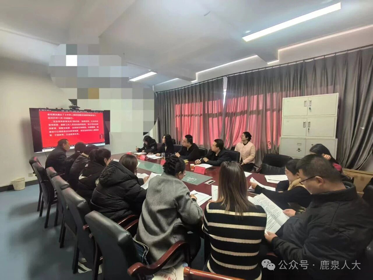 下沉代表家(站) 凝聚法治力量——鹿泉区人大常委会法制工委组织政府部门进家(站)活动