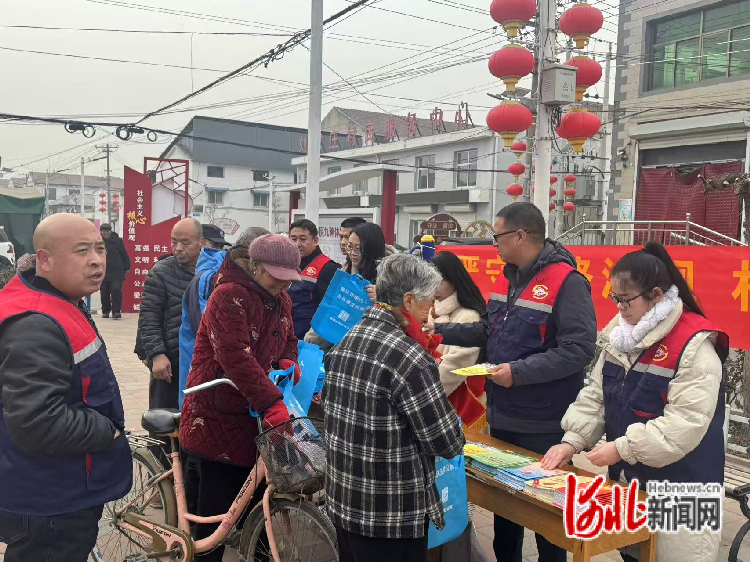晋州市司法局开展“普法进农村”志愿服务活动